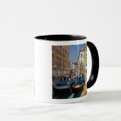 Mug Italie, Venise, gondoles amarrées le long d'un can (Devant droit)