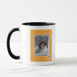 Mug Iz de DIS en tant que loin owt de lit.