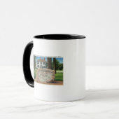 Mug J. Harrington House, Village Green (Devant gauche)