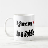 Mug J'ai donné mon coeur à un soldat en noir texte (Gauche)