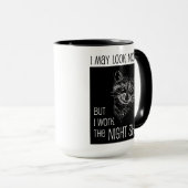 Mug J'ai l'air normal mais je travaille la nuit (Devant droit)