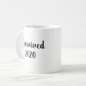 Mug J'ai survécu 2020 Citation (Devant gauche)