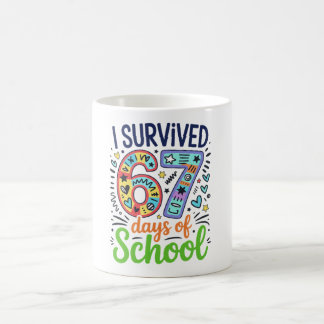 Mug J'ai survécu à 67 jours d'école Doodle coloré Mil