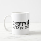 Mug J'ai survécu à une maman juive - la version de (Gauche)