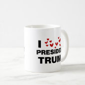 Mug J'aime les coeurs du président Trump (Devant droit)