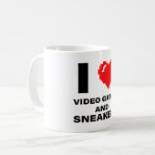 Mug J'aime les jeux vidéo et les baskets (Devant gauche)