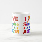 Mug J'aime quelqu'un avec AUTISM (Centre)
