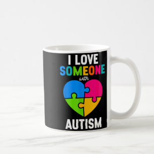 Mug J'aime quelqu'un avec un casse-tête de coeur Autis