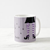 Mug Jambes De Sorcière Violette Et Araignées Avec Nom  (Devant droit)