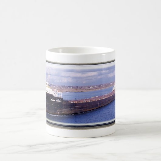 Mug James Norris (Centre)