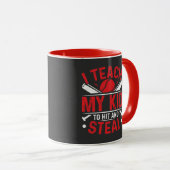 Mug J'apprends à mon enfant à frapper et à voler (Devant droit)