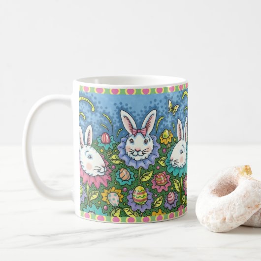 MUG JARDIN D'OEUFS DE PÂQUES BLANCS, FLEURS DE RABBIT (Avec donut)