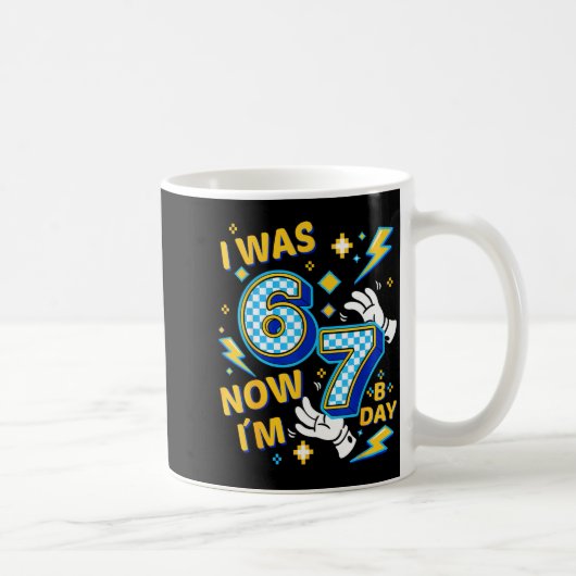Mug J'avais 6 ans maintenant j'ai 7 ans à carreaux gam (Droite)