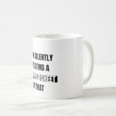 Mug Je crée silencieusement une feuille de calcul pour (Devant droit)