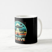 Mug Je crois - OVNI (Devant droit)