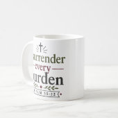 Mug Je me débarrasse de chaque fardeau Citation chréti (Devant gauche)