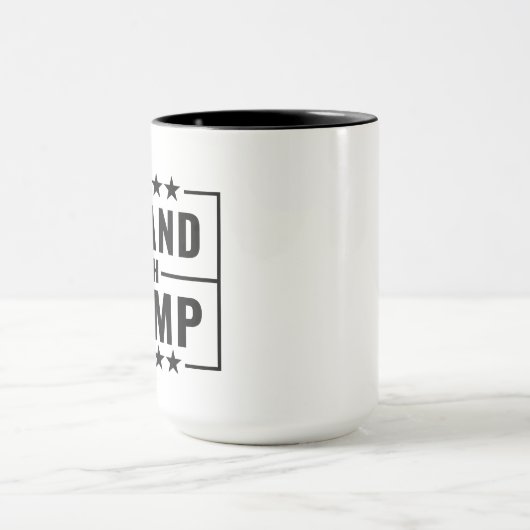 Mug Je me tiens avec la citation de Trump Patriotic (Centre)