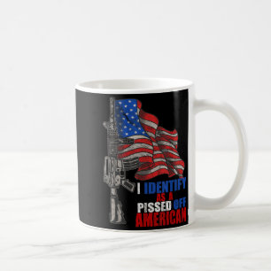 Mug Je m'identifie comme un Américain édité de We The