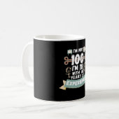 Mug Je n'ai pas 100 j'ai 18 ans avec 82 d'expérience - (Devant gauche)