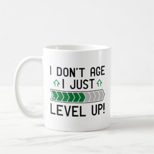 Mug Je n'ai pas l'âge, je me mets juste à niveau