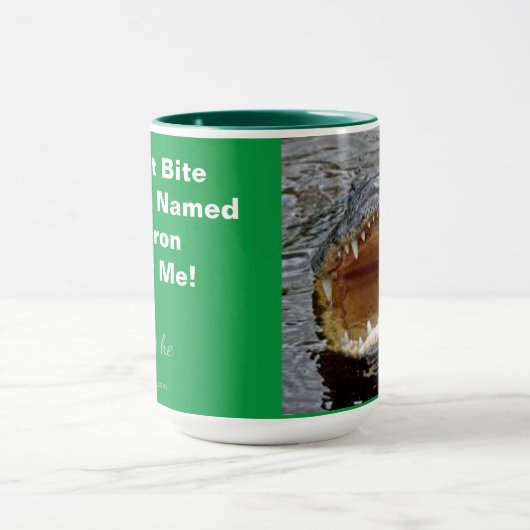 Mug Je ne mords pas les êtres humains sous le nom de S (Centre)