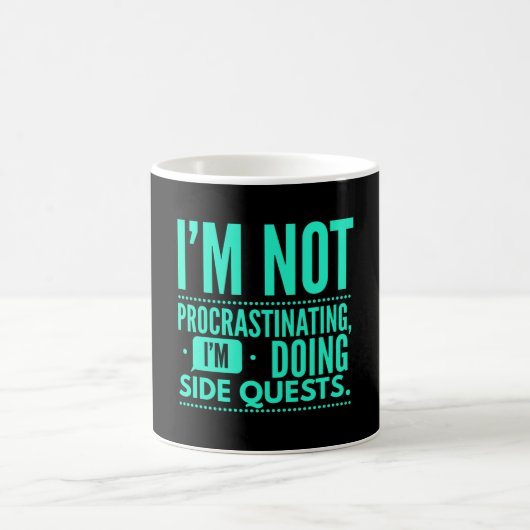 Mug Je Ne Procrastine Pas Les Quêtes Side (Centre)
