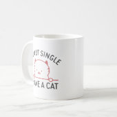 Mug Je ne suis pas célibataire j'ai un chat (Devant gauche)
