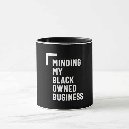 Mug Je pense à mon entreprise noire chemise Entreprene (Centre)