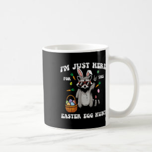 Mug Je suis juste là pour la chasse aux œufs de Pâques
