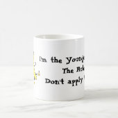 Mug Je suis l'enfant le plus jeune Les règles ne s'app (Centre)