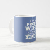 Mug Je suis l'ÉPOUSE D'UN PILOTE FIER (Devant gauche)