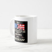 Mug Je suis maman, grand-mère et vétéran (Devant gauche)
