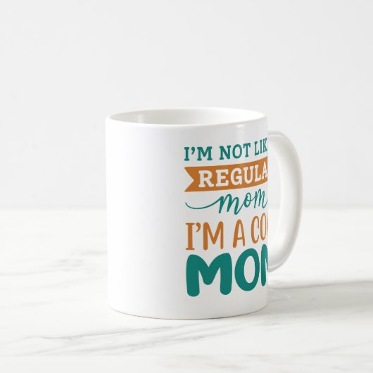 Mug Je suis une maman Cool (Devant droit)