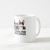 Mug JE SUIS une maman Frenchie comme une maman normale (Devant droit)