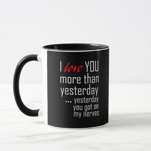Mug Je t'aime plus qu'hier Design romantique (Gauche)