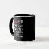 Mug Je t'aime plus qu'hier Design romantique (Devant gauche)