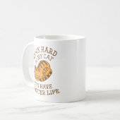 Mug Je travaille dur (Devant gauche)