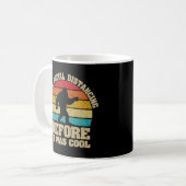 Mug J'étais Distante Sociale Avant D'Être Cool Bigfoot (Devant gauche)