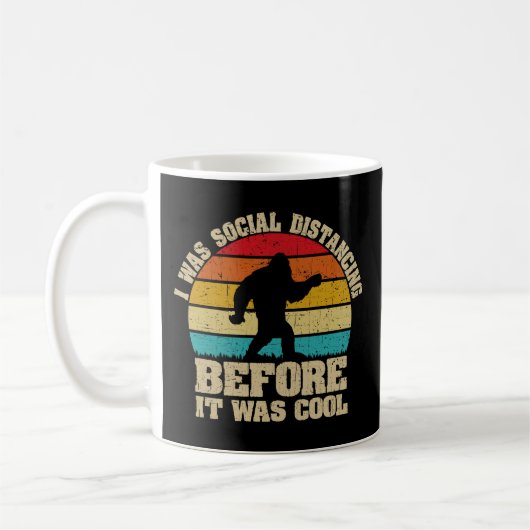 Mug J'étais Distante Sociale Avant D'Être Cool Bigfoot (Gauche)
