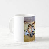 Mug Jeunes enfants jouant sur la plage (Mary Cassatt) (Devant gauche)