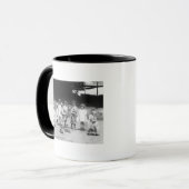 Mug Jeunes garçons et filles sur le terrain de basebal (Devant gauche)