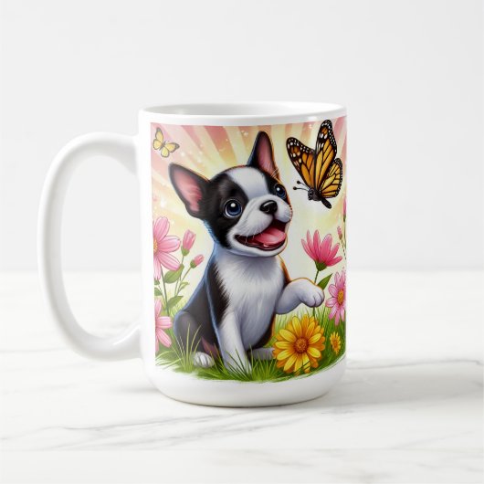 Mug Joli chiot Boston Terrier jouant avec un papillon (Gauche)