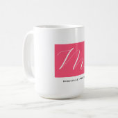 Mug Joli Monogramme rose blanc moderne (Devant gauche)