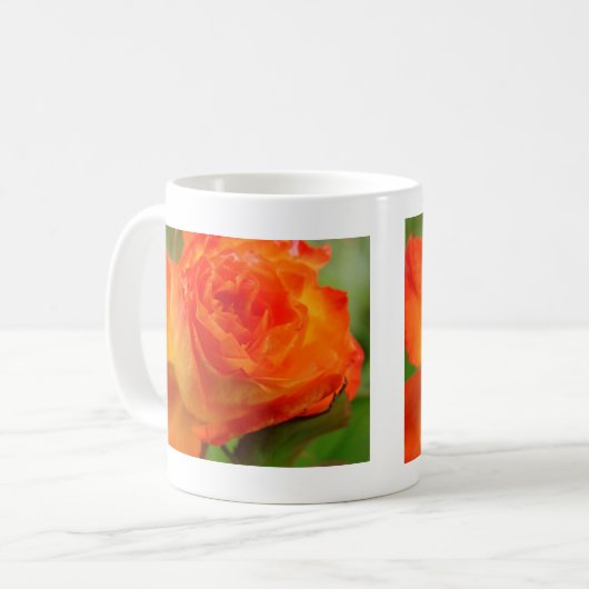 Mug Joli Rose dans le jardin d'Angelandspot (Devant gauche)
