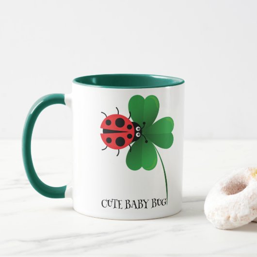 Mug Jolie coccinelle rouge sur Lucky leaf Enfants (Avec donut)