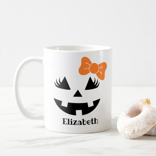 Mug Jolie fille Jack-o'-lantern Citrouille face Monogr (Avec donut)