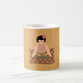 Mug Jolie fille méditant en yoga inspirer expire