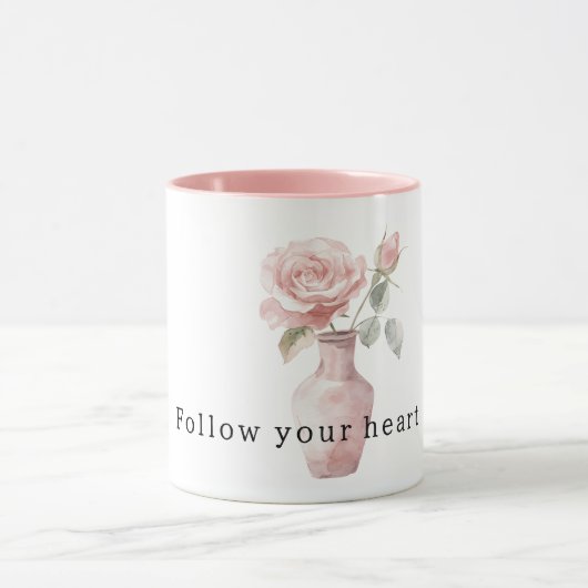 Mug Jolies fleurs de rose roses dans un vase (Centre)