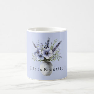 Mug Jolies fleurs lavande violettes dans un vase