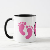 Mug Jolis pieds de bébé fille ajoutez un message (Gauche)